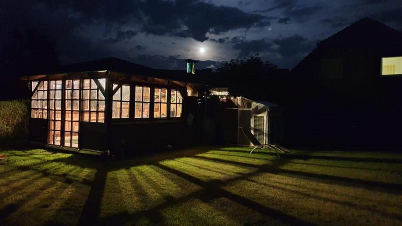 Appartement Fewo Mit Balkon, Zimmermann à Strasen Extérieur photo