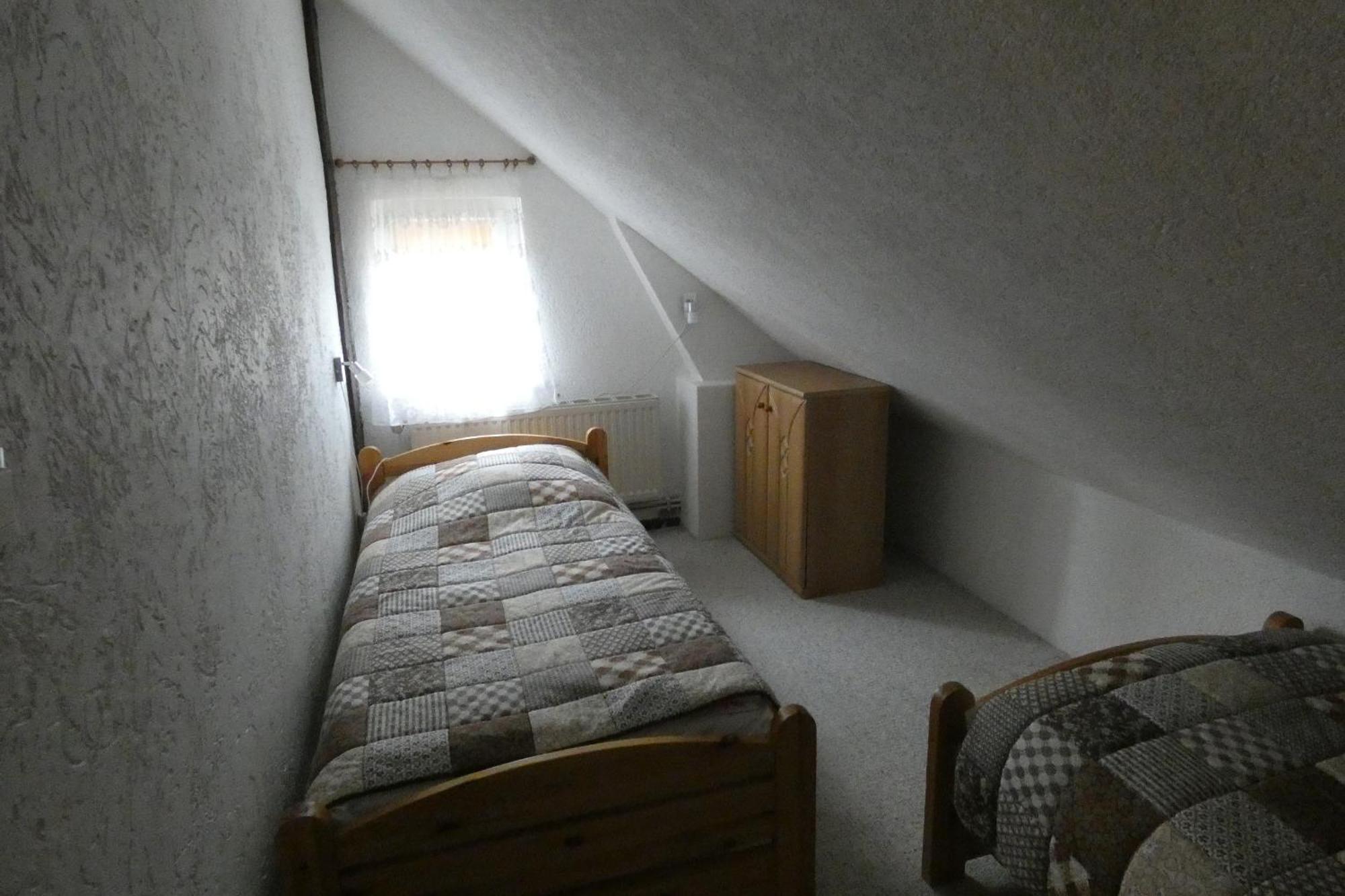 Appartement Fewo Mit Balkon, Zimmermann à Strasen Extérieur photo